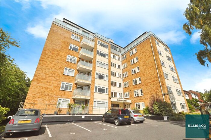 2 Bedroom Flat For Sale In Wickliffe Avenue, Finchley, N3