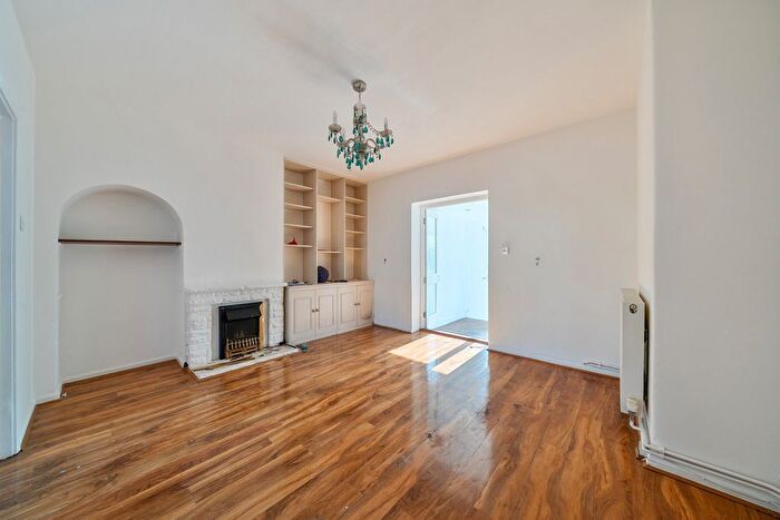 3 Bedroom Terraced House For Sale In Farmfield Road, Bromley, BR1