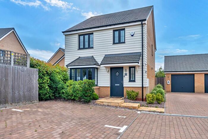 3 Bedroom Detached House For Sale In Hares Run, Fordham, CB7