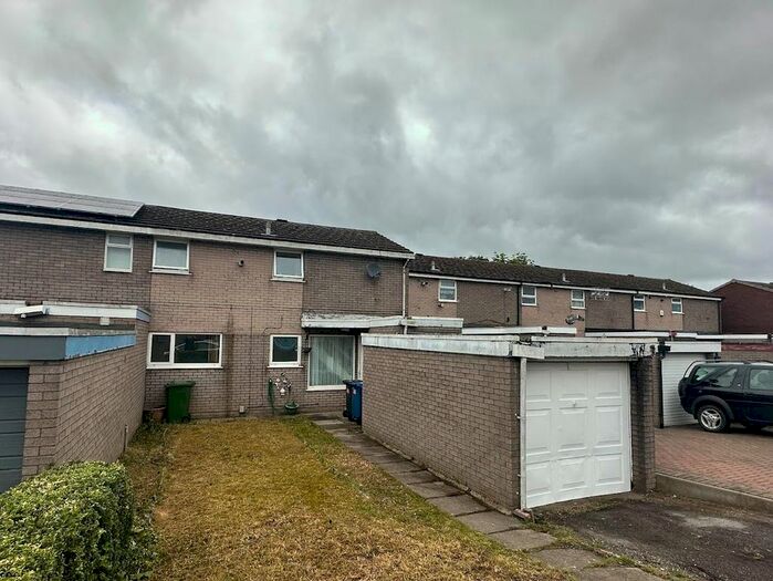 3 Bedroom Property To Rent In Browning Close, Tamworth, B79