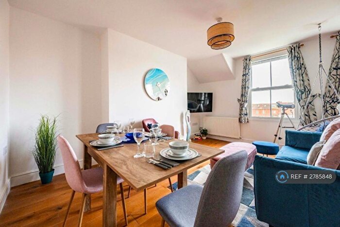 2 Bedroom Flat To Rent In Cabbell Road, Cromer, NR27