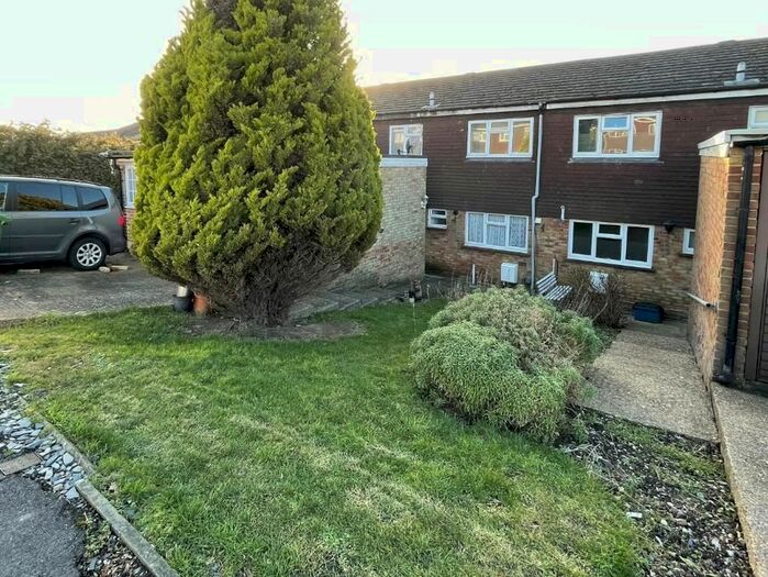 3 Bedroom Terraced House For Sale In Kimptons Mead, Potters Bar, EN6