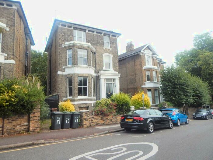2 Bedroom Flat To Rent In Eliot Park, Lewisham, London, SE13