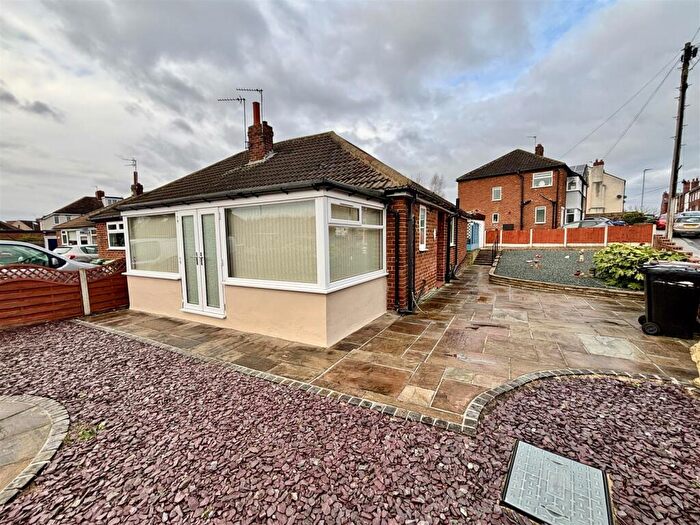2 Bedroom Semi-Detached Bungalow For Sale In Poplar Avenue, Garforth, Leeds, LS25