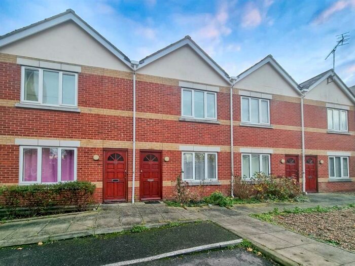 1 Bedroom Maisonette To Rent In Trafalgar Court, Trafalgar Street, Gillingham, ME7