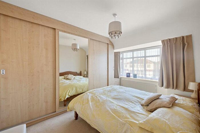 3 Bedroom Semi-Detached House For Sale In Wood End Way, Northolt, UB5