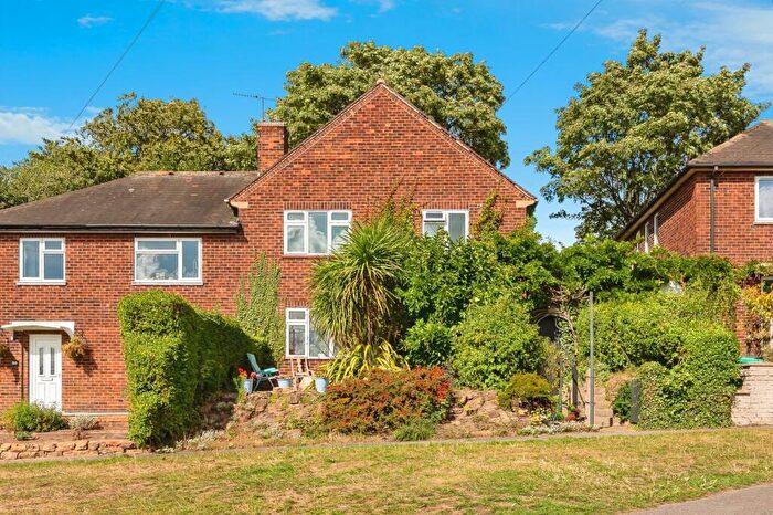3 Bedroom Semi-Detached House For Sale In Henley Rise, Nottingham, Nottinghamshire, NG5