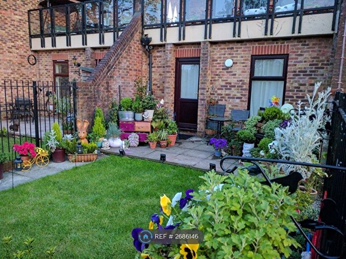 1 Bedroom Flat To Rent In Kingfisher Place, Reading, RG1