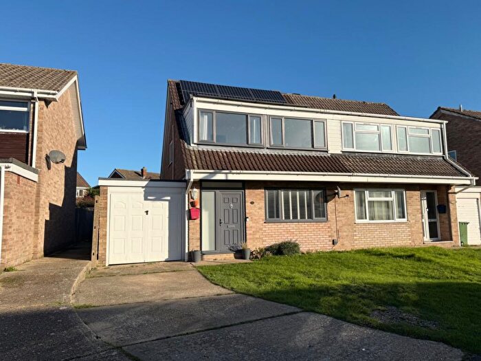 3 Bedroom Semi-Detached House For Sale In Holbury, Southampton, Hampshire, SO45