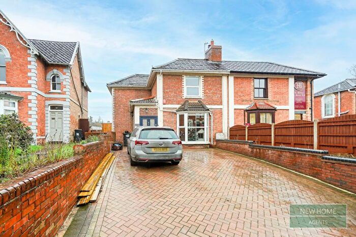 3 Bedroom Semi Detached House For Sale In Wembdon Road .Bridgwater, TA6