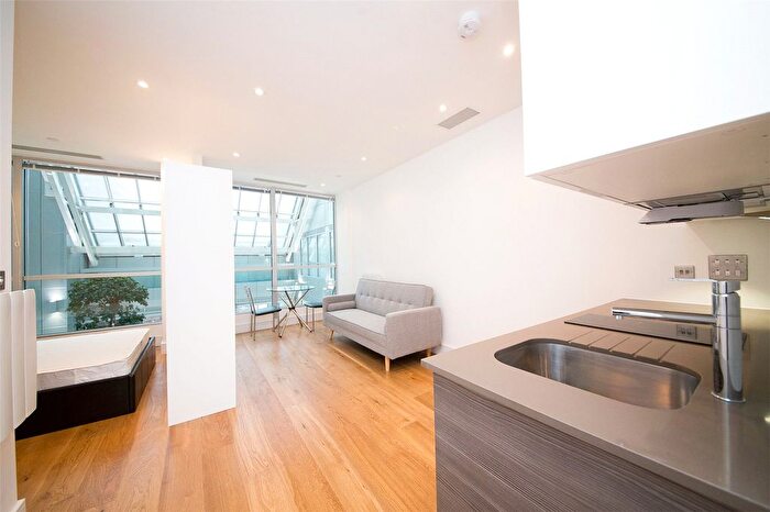 Studio To Rent In Staines Road, Hounslow, TW3