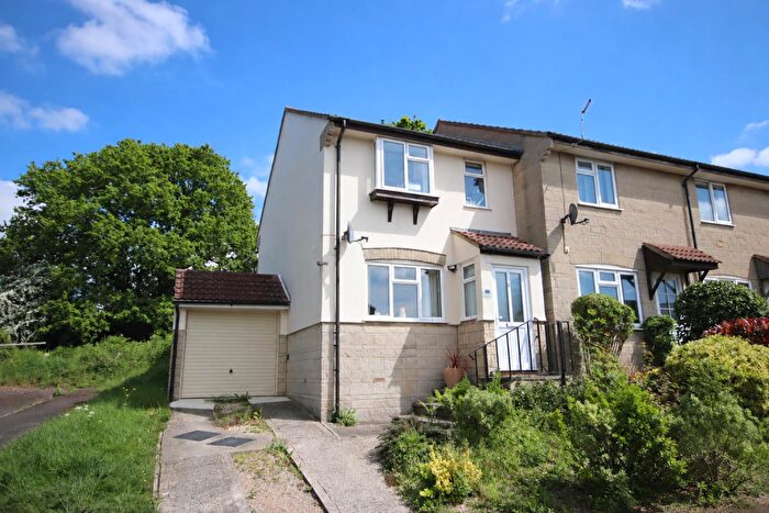 3 Bedroom End Of Terrace House For Sale In Darcy Close, Chippenham, SN15