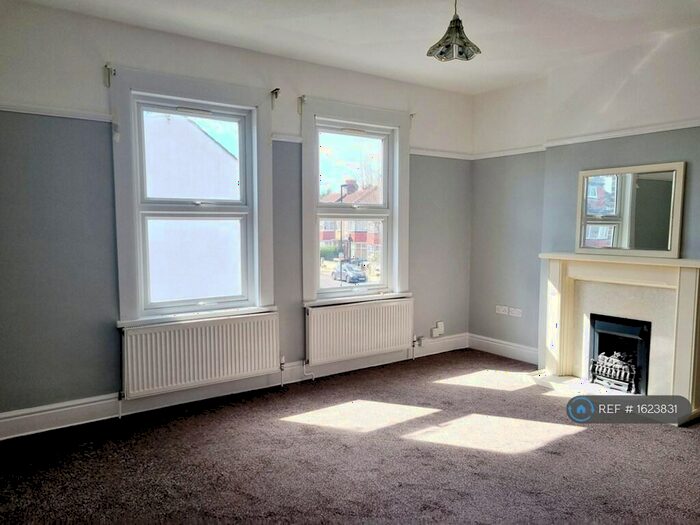 3 Bedroom Maisonette To Rent In Bridport Road, Thornton Heath, CR7