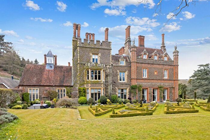 3 Bedroom Apartment For Sale In Albury Park Mansion, Albury Park, Albury, Guildford, Surrey, GU5