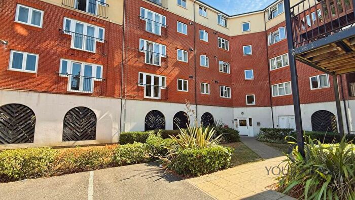 2 Bedroom Flat To Rent In Pettacre Close, London, SE28