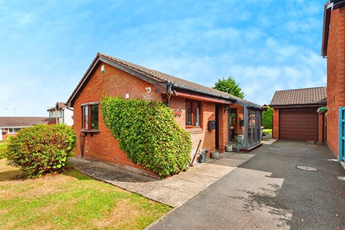 2 Bedroom Detached Bungalow For Sale In Plovers Lane, Helsby, Frodsham, WA6