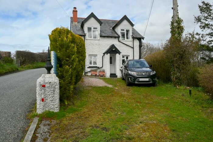 2 Bedroom Stone House For Sale In Penrallt Fern, Penrhiwllan, SA44