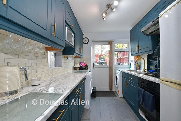 3 Bedroom Terraced House For Sale In Nether Priors, Basildon, Essex, SS14