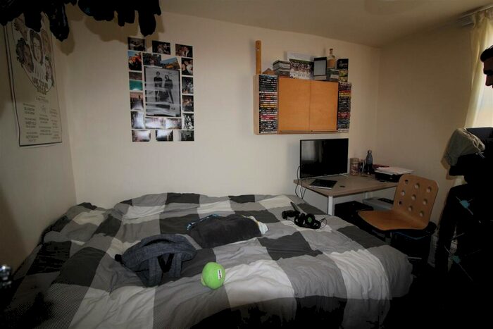 6 Bedroom Terraced House To Rent In **£pppw** Rothesay Avenue, Lenton, NG7
