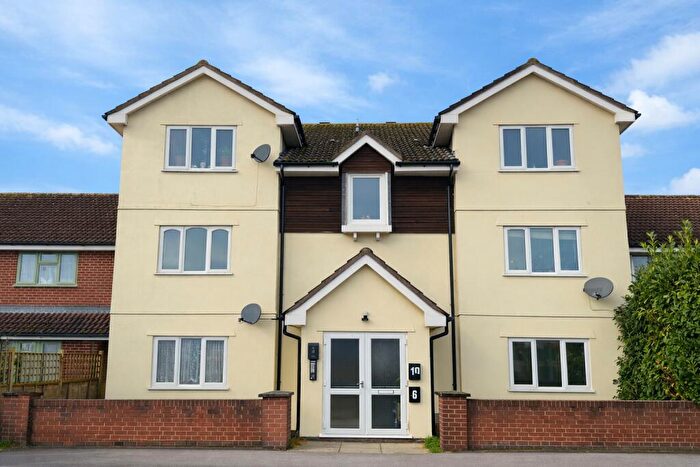 2 Bedroom Flat For Sale In Oriel Drive, Glastonbury, BA6