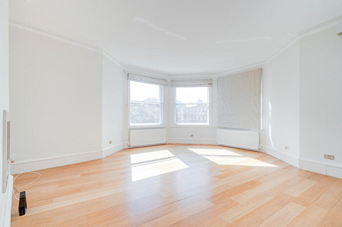 4 Bedroom Apartment To Rent In Leinster Mansions, Langland Gardens, London, NW3