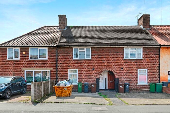 3 Bedroom Terraced House To Rent In Halbutt Street, Dagenham, RM9