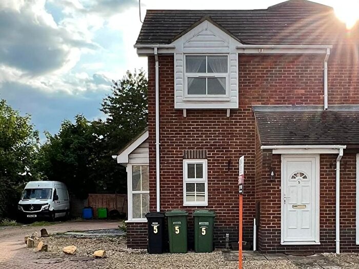 1 Bedroom Semi-Detached House For Sale In St. Johns Close, Evesham, WR11