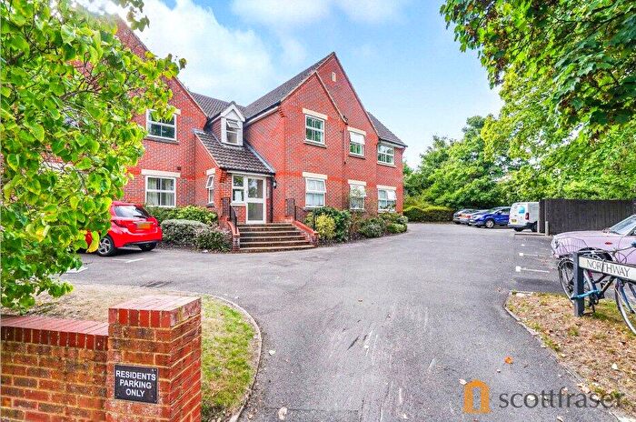 2 Bedroom Flat To Rent In North Way, Headington, Oxford, OX3