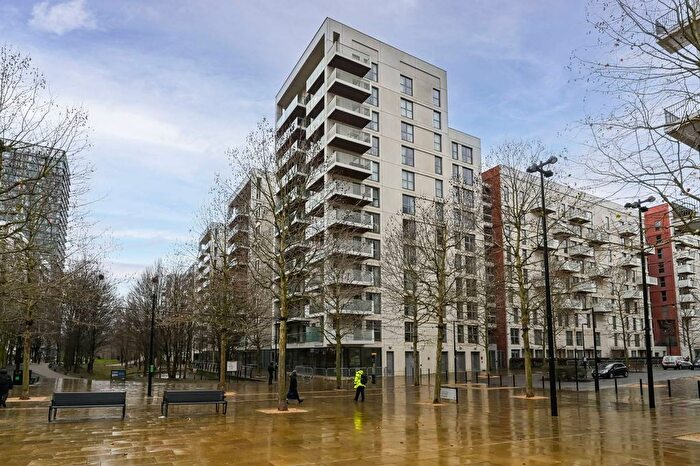 2 Bedroom Flat To Rent In Maya Apartments, Stratford, London, E20