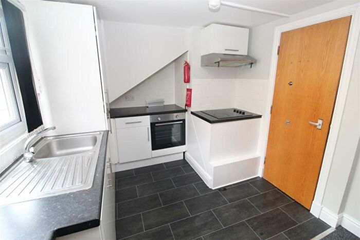 1 Bedroom Flat To Rent In Planet Street, Cardiff, CF24
