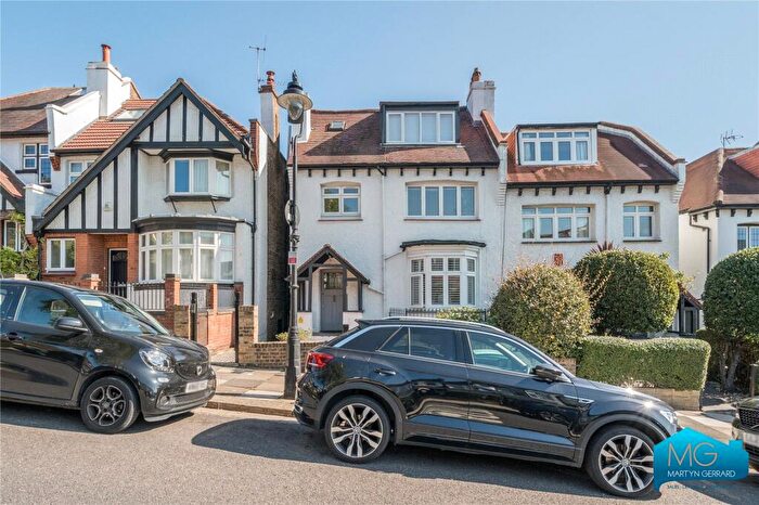 3 Bedroom Semi Detached House For Sale In Linden Road, Muswell Hill, N10