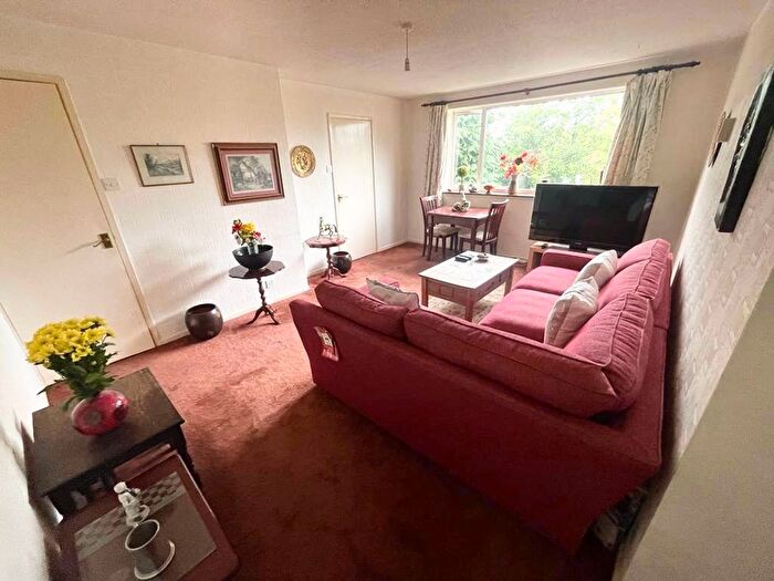 2 Bedroom Flat For Sale In Kellbrook Crescent, Heath View Kellbrook Crescent, M7