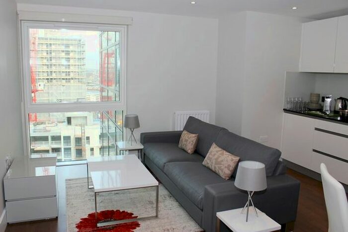 1 Bedroom Flat To Rent In Whitechapel High Street, Aldgate, London, E1