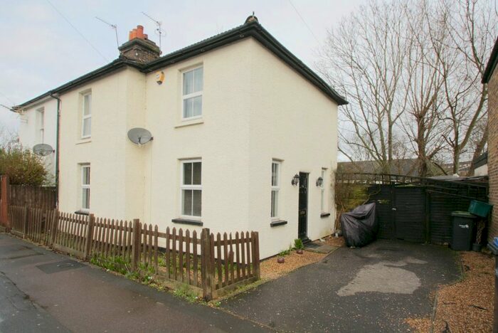 4 Bedroom Semi-Detached House To Rent In Turkey Street, Enfield, EN3