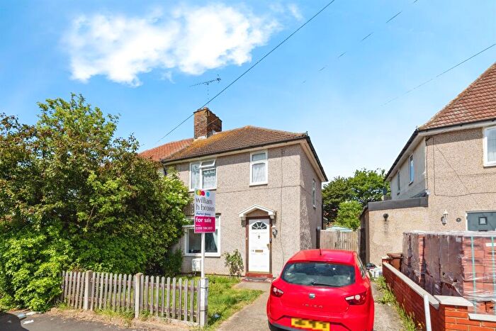 3 Bedroom Semi-Detached House For Sale In Keppel Road, Dagenham, RM9