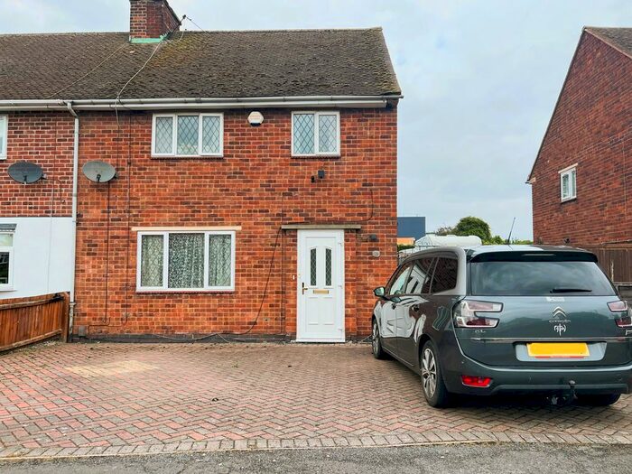 3 Bedroom Semi-Detached House To Rent In Myrtle Avenue, Birstall, Leicester, LE4