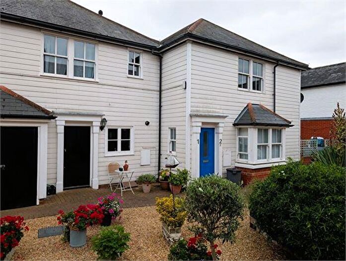 3 Bedroom Apartment To Rent In Phoenix Close, West Mersea, CO5