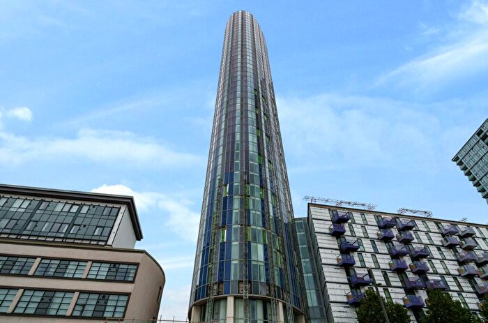 2 Bedroom Apartment To Rent In High Street, London, E15