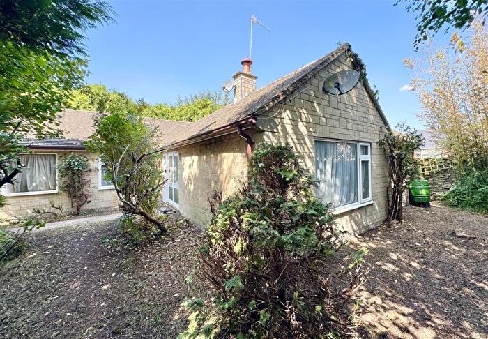 3 Bedroom Bungalow For Sale In Central Cirencester, GL7