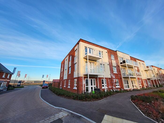 2 Bedroom Flat To Rent In Wilding House, Chichester, PO20