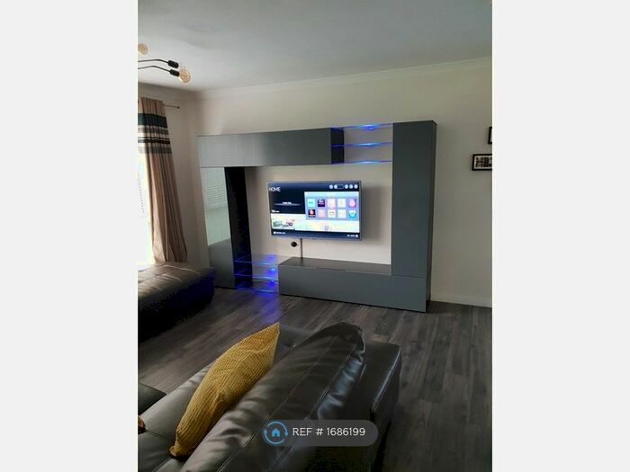 2 Bedroom Flat To Rent In Queen Mary Rd, Sheffield, S2