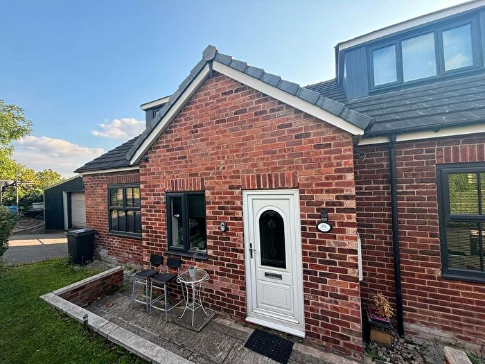 1 Bedroom Flat To Rent In Newbridge Lane, Chesterfield, S41
