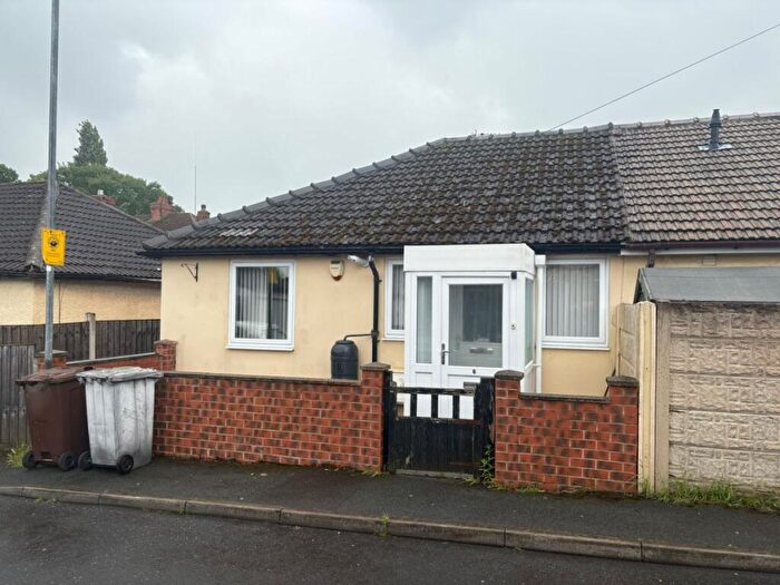 2 Bedroom Bungalow To Rent In Kingsway Grove, Thurnscoe, S63