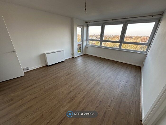 2 Bedroom Flat To Rent In Haynes Park Court, Hornchurch, RM11