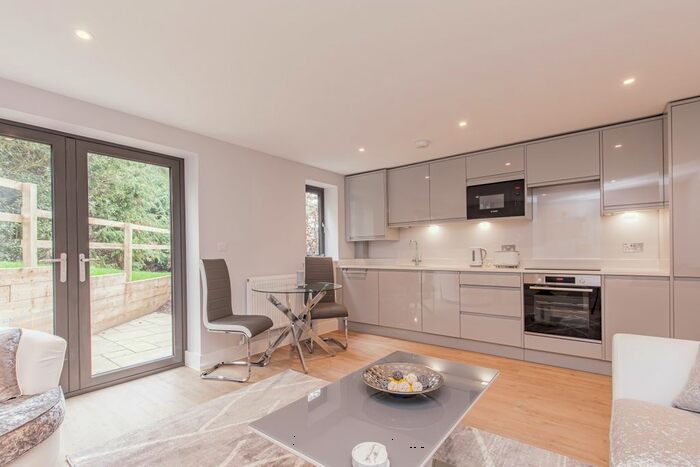 1 Bedroom Flat To Rent In Pine Rise, Oxford, OX2