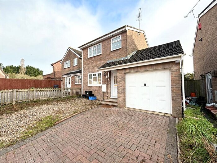 3 Bedroom Semi Detached House To Rent In Glenville Close, Royal Wootton Bassett, SN4