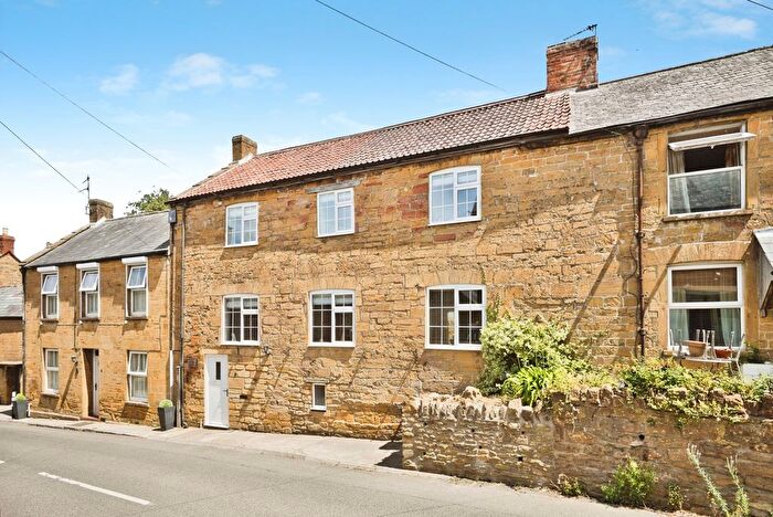 3 Bedroom Terraced House For Sale In North Street, Stoke-Sub-Hamdon, Somerset, TA14