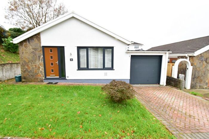 3 Bedroom Detached Bungalow For Sale In Talywern, Llangennech, Llanelli, SA14