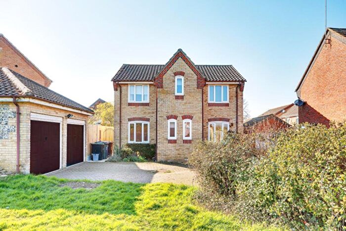 3 Bedroom Detached House For Sale In Munnings Close, Haverhill, CB9