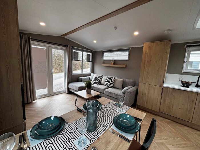 2 Bedroom Park Home For Sale In Marlie Holiday Park, Dymchurch Rd New Romney, TN28